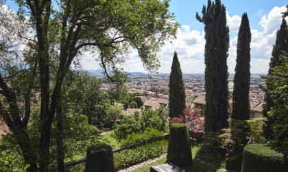 Per le Giornate Fai riaprono i magnifici giardini di Palazzo Moroni. Ecco come prenotare