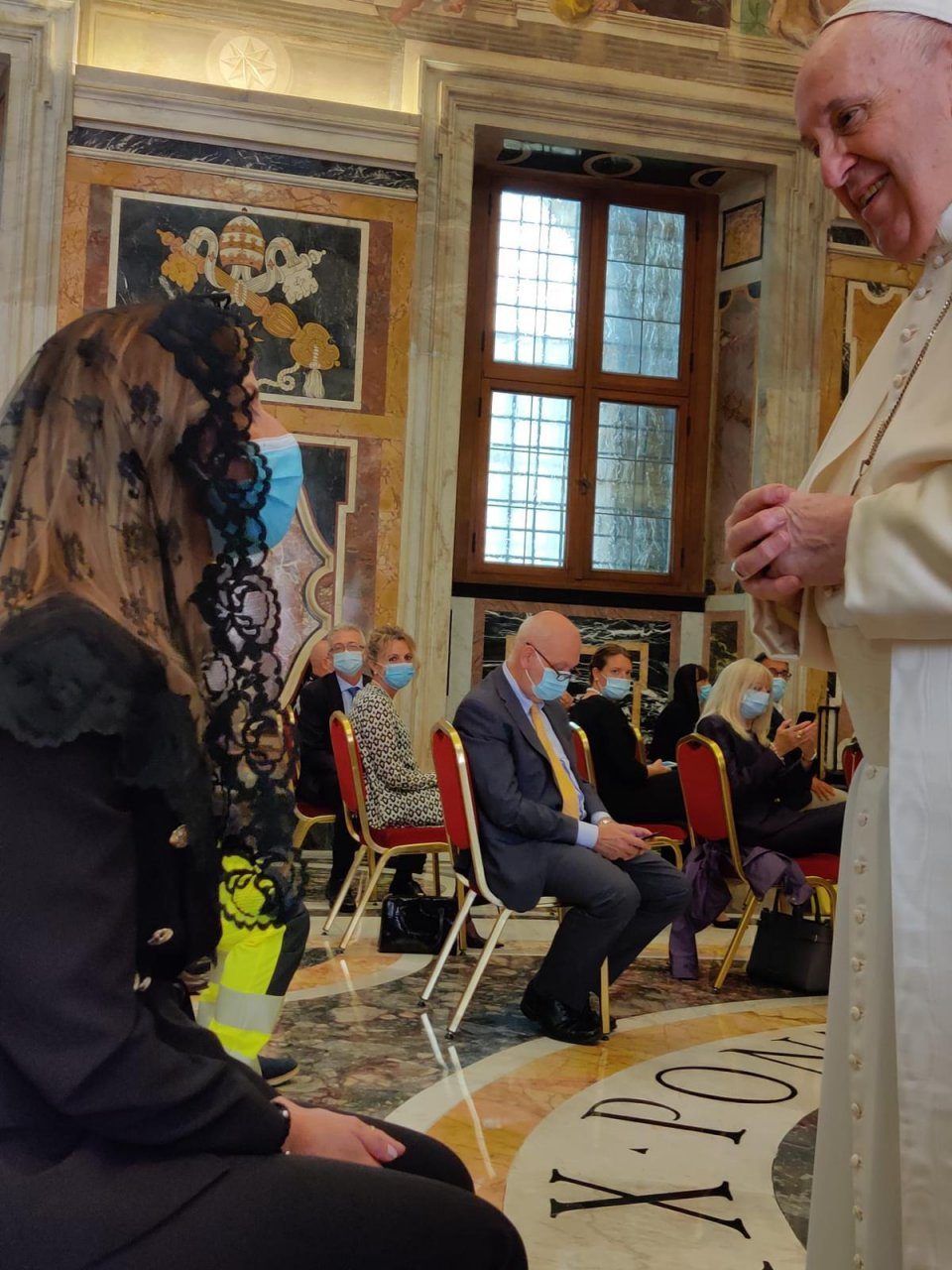 La carezza del Papa. Diana e Orlando del Bolognini raccontano l’incontro con Francesco