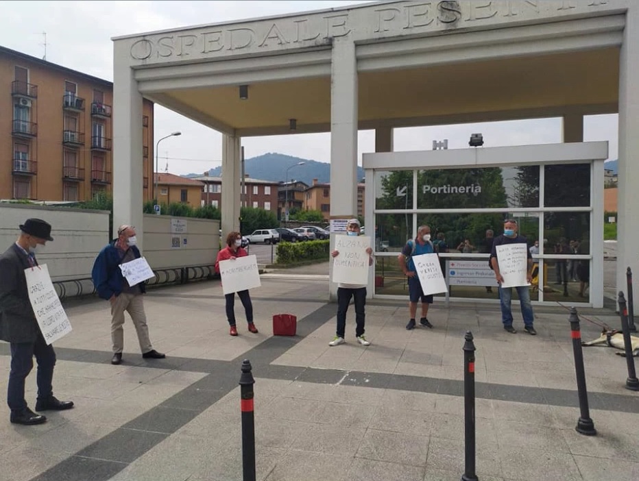 Il ricordo e il silenzio. Domenica Alzano si ferma per le sue vittime