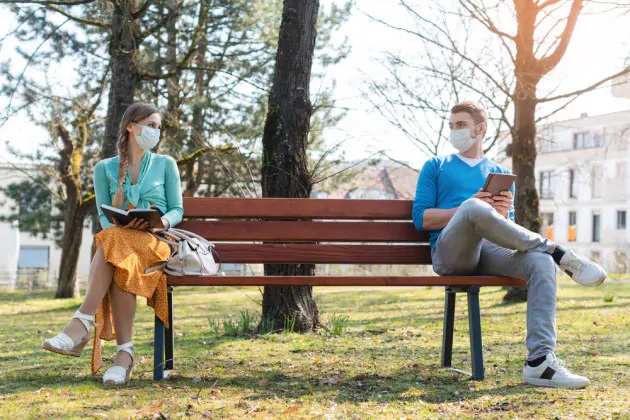 Secondo l’Oms gli asintomatici non infettano, ma per i virologi sono «stupidaggini»