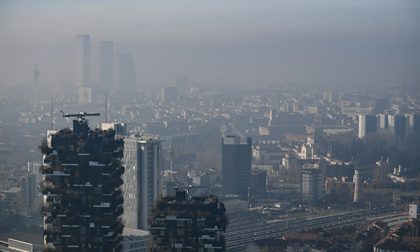 Bologna contro Sala: “Preferisce l’effetto smog”