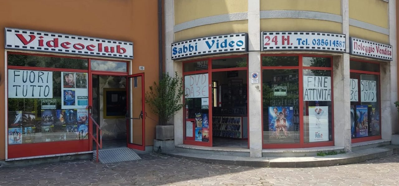 Chiude la storica videoteca Sabbi sulla Briantea. Un film purtroppo già visto