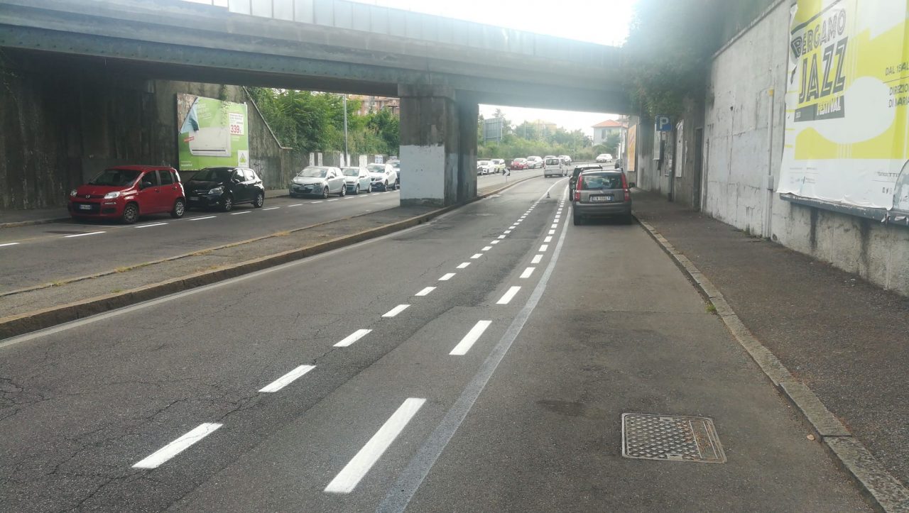 In città sbarcano le “corsie ciclabili” (dipinte sulla carreggiata)