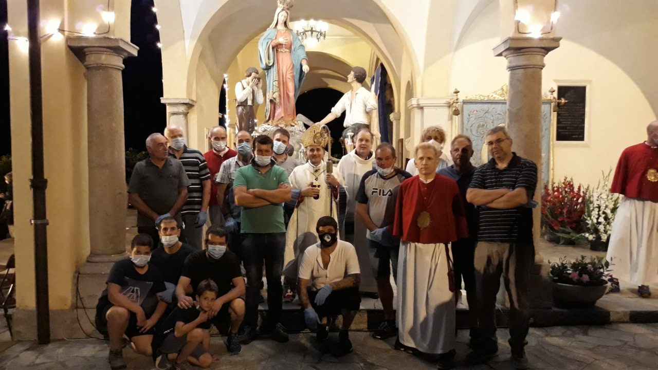 Alla Madonna di Altino festa e processione con l’Arcivescovo di Milano Mario Delpini