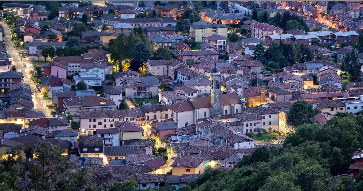 Casnigo, paese martire del Covid 19: «La comunità ha perso tante persone d’oro»