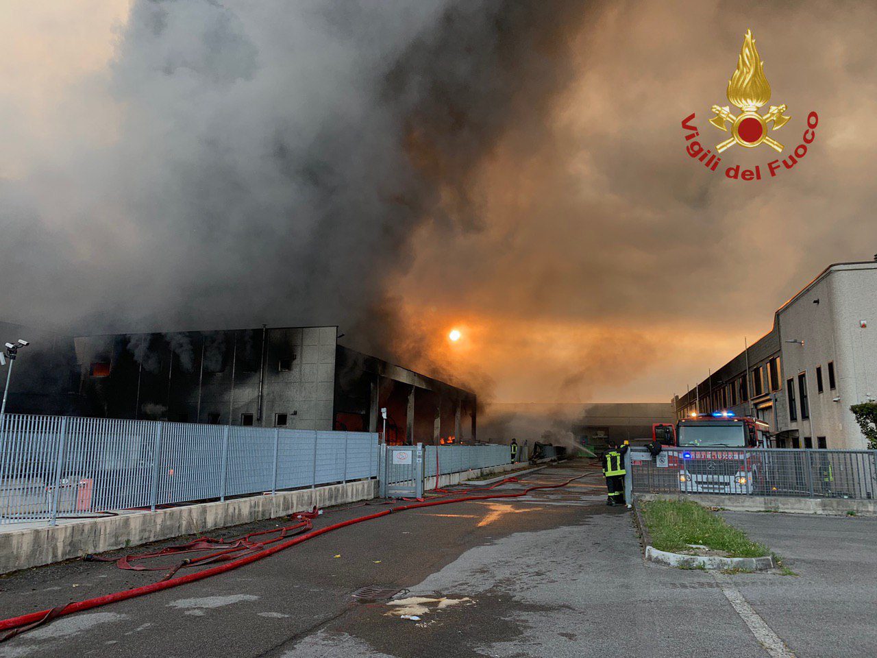 La ricostruzione dell’incendio nella ditta a Costa di Mezzate, danni per milioni di euro