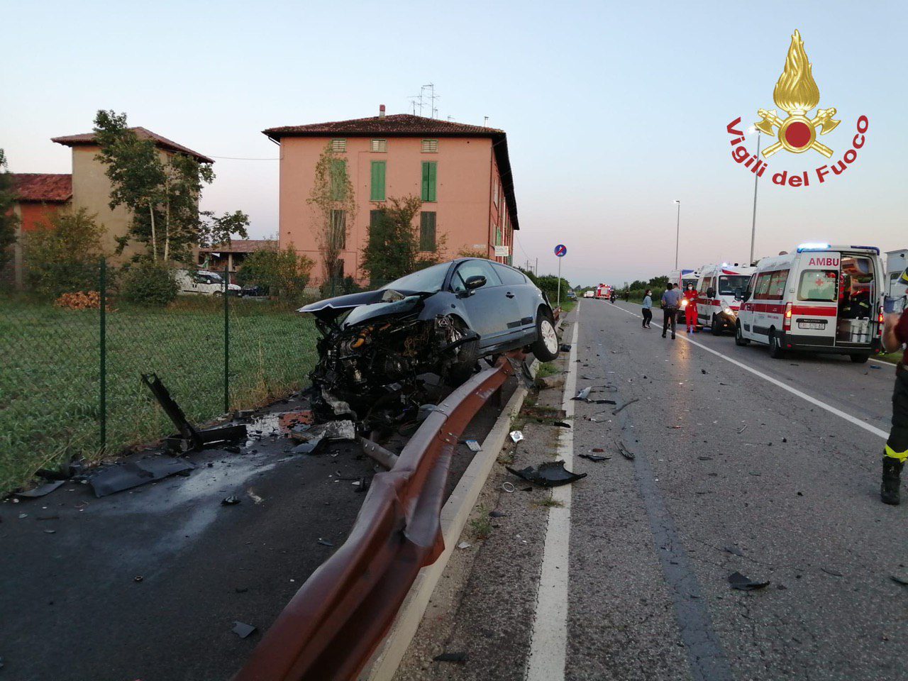 Violento frontale tra due auto a Morengo, ferite tre donne. Per fortuna non sono gravi