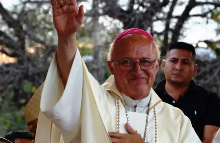 L’abbraccio di Verdellino a monsignor Scarpellini, mercoledì 5 agosto i funerali