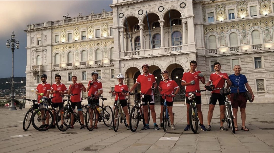 Da Nembro a Trieste in bicicletta: il viaggio della ripartenza vissuto dai ragazzi dell’oratorio