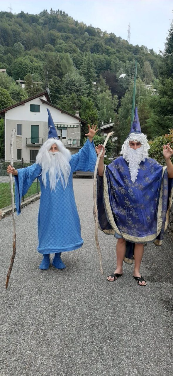 Due maghi a Selvino per far ripartire il cinema parrocchiale