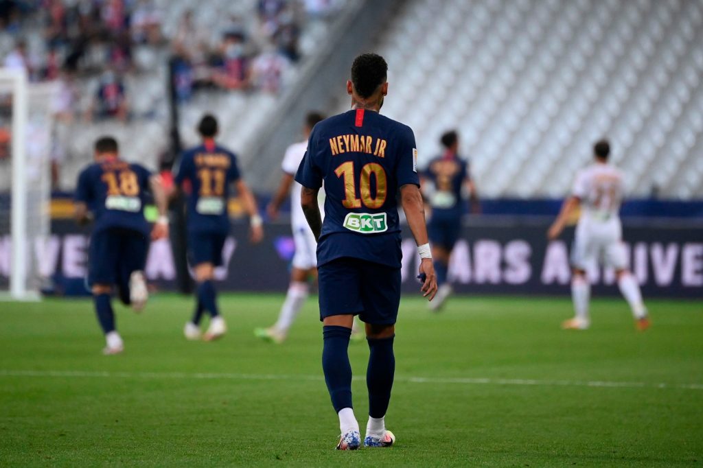 Il Paris Saint-Germain batte il Lione ai rigori (6-5) in Coppa di Lega, ma non impressiona.