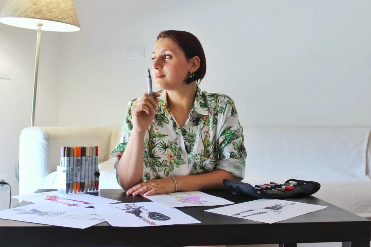 La storia di Erika Tolotti, la figurinista alla ricerca dei propri sogni da Milano a Bergamo