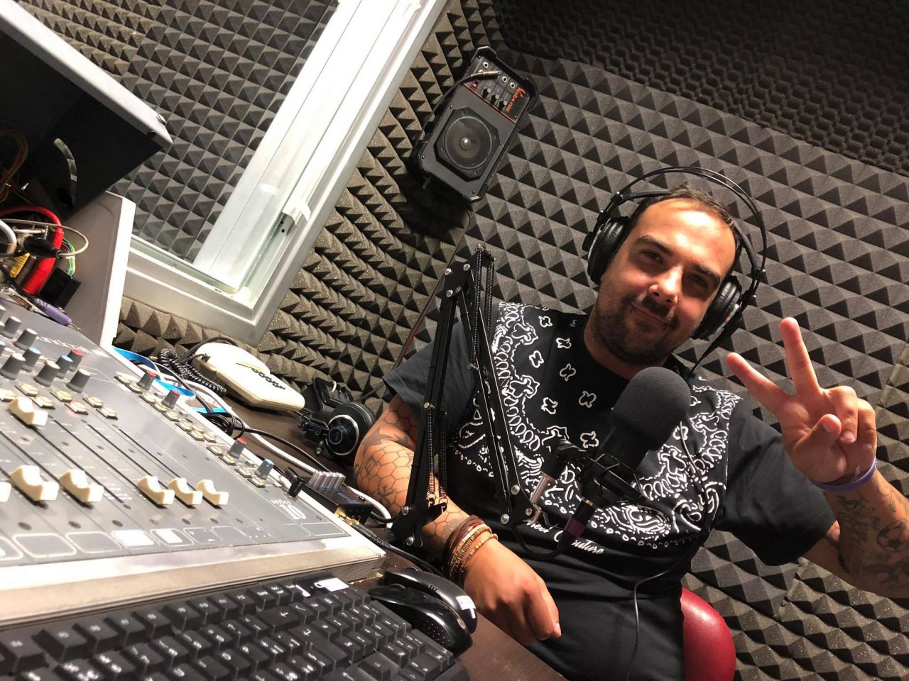 Dj Pazzini ha la “sua” emittente: da settembre parte la nuova Radio Loco