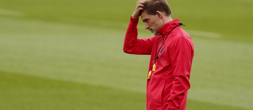 Al Paris Saint Germain si rompono tutti: frattura al piede anche per mister Tuchel