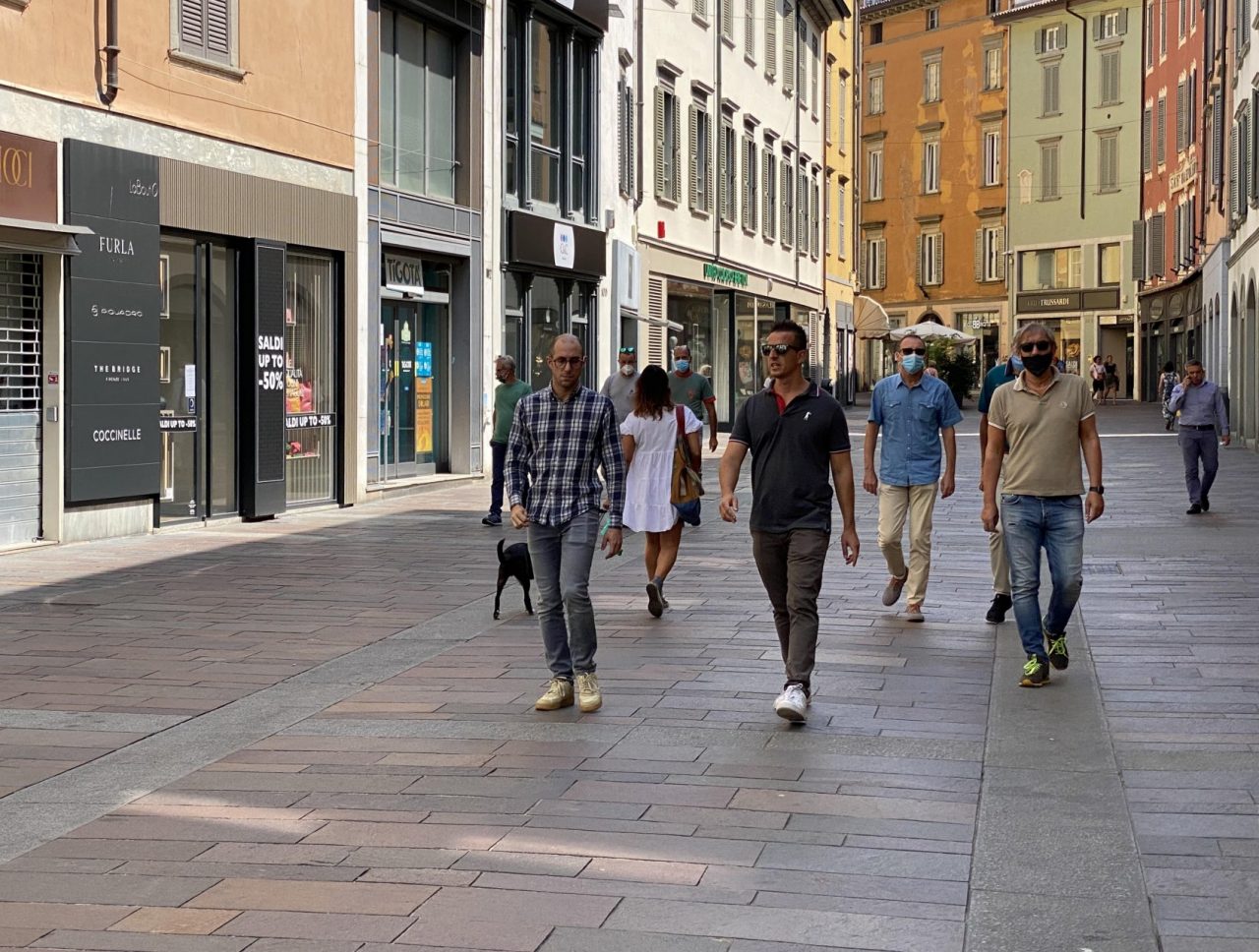 Sostegno alle attività economiche, contributi a fondo perduto fino a 2500 euro