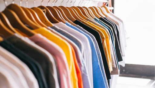 Drastico calo del settore abbigliamento, i supermercati invece vanno a gonfie vele