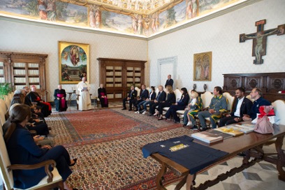 Il grazie di Papa Francesco in udienza col personale dell’ospedale Papa Giovanni XXIII