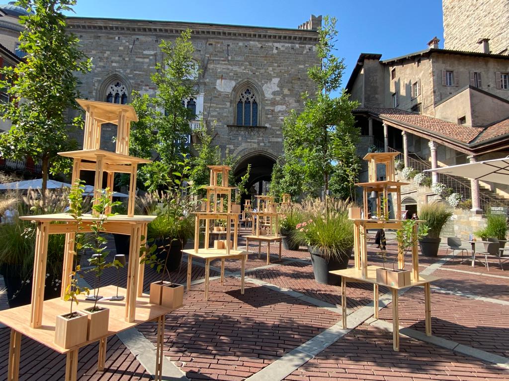 Parte I Maestri del Paesaggio: le prime immagini di Piazza Vecchia verde