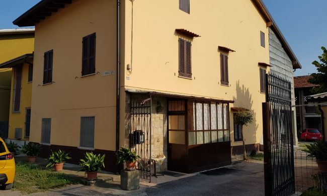 Romano, 33enne trovato senza vita in cascina
