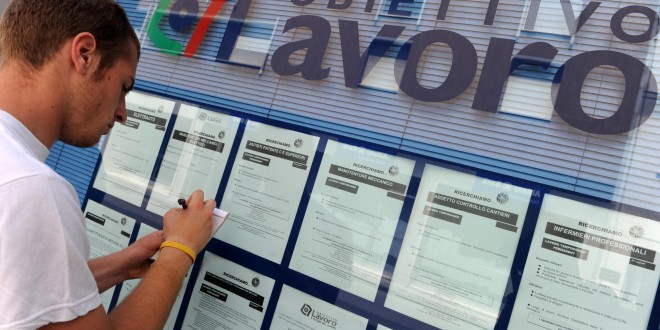 Lavoro, invertito il trend. A luglio 10 mila nuovi contratti