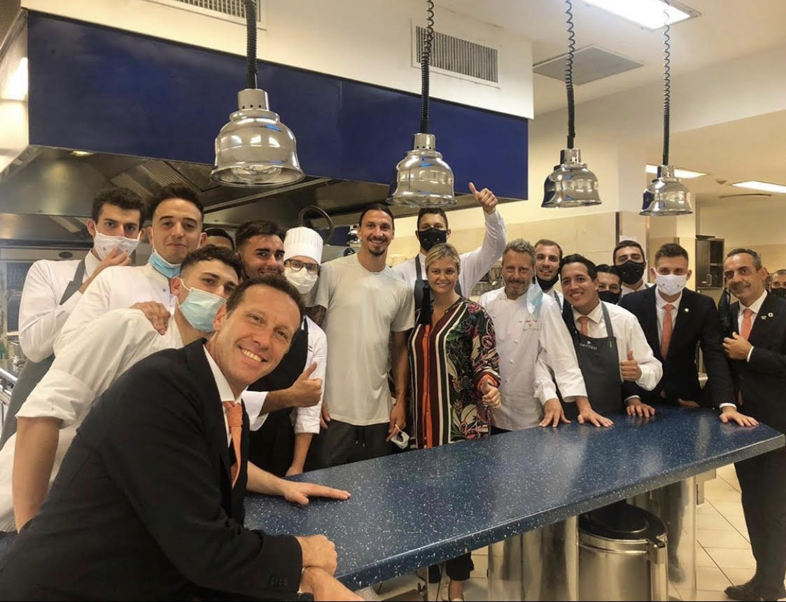 Domenica bergamasca per Zlatan Ibrahimovic: pranzo e foto di rito al ristorante Da Vittorio