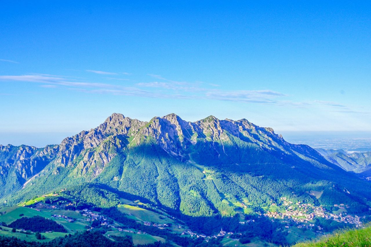 L’incantevole Val Serina, amata da tutti e abbracciata da ben quattro stupende vette