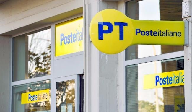 Poste aperte a giorni alterni, in Bergamasca solo 5 nuove persone agli sportelli