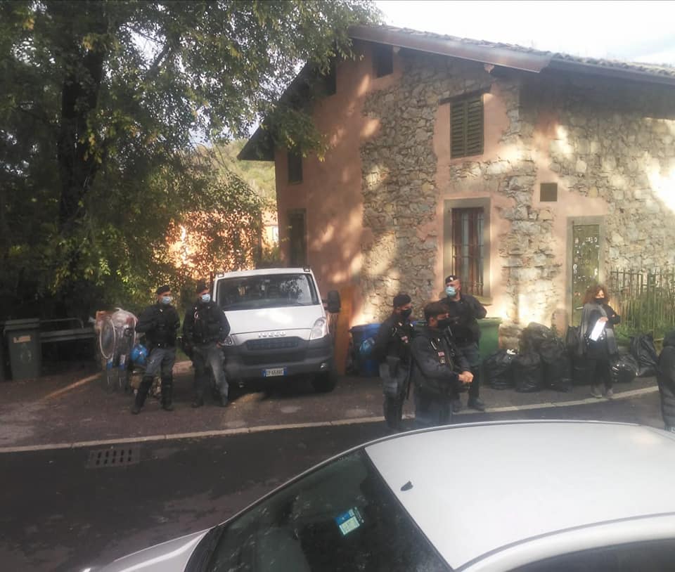 Sgombero della Ponchia: Cascina blindata, soddisfazione bipartisan a Palazzo Frizzoni