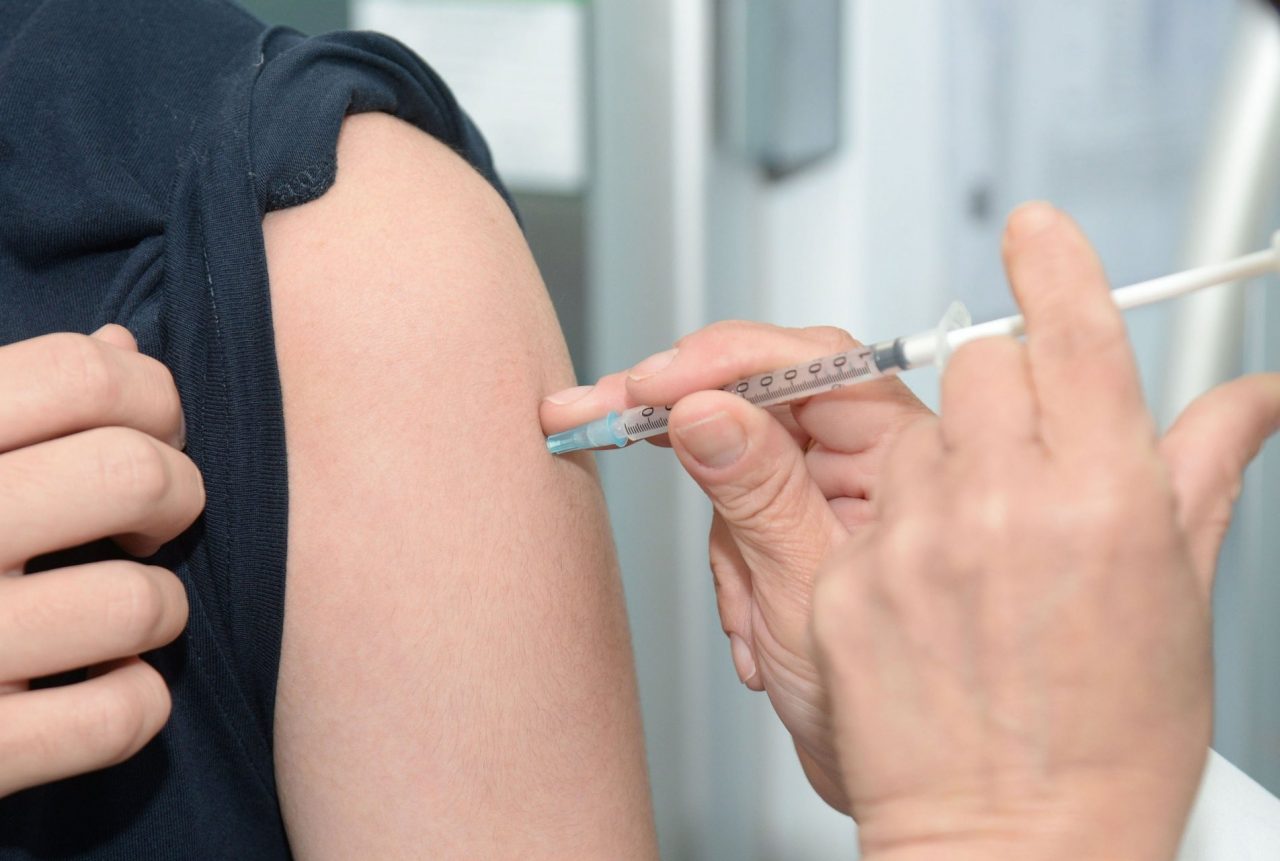 Vaccini antinfluenzali, a Bergamo c’è preoccupazione: entro novembre solo 100 dosi a medico