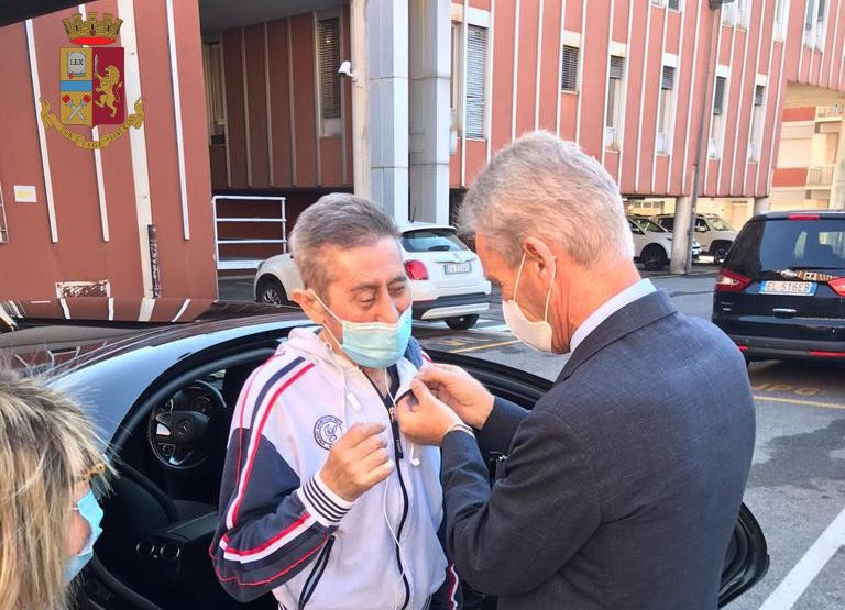 L’ispettore Ferrari guarisce dopo 7 mesi dal Covid, il saluto della Polizia: «Simbolo di speranza»