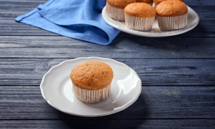 Prepara dei muffin alla marijuana, ma la zia li assaggia per sbaglio e finisce in ospedale