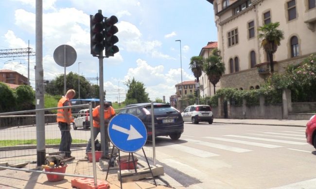 Zero incidenti a settembre all’incrocio di via San Giorgio: il nuovo semaforo funziona (per ora)