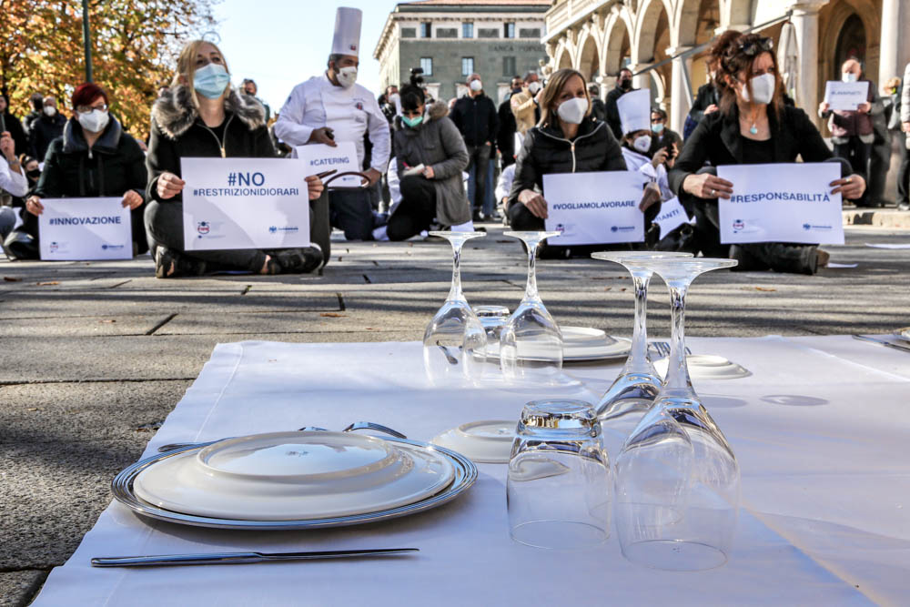 bergamo-protesta-ristoratori-foto-devid-rotasperti (8)