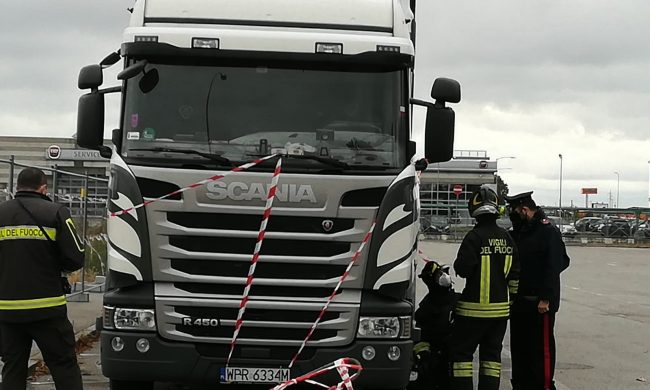 Esplode una bomboletta da campeggio, camionista ustionato