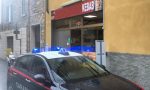 Beve senza pagare, ruba 190 euro al kebabbaro e picchia un dipendente: arrestato