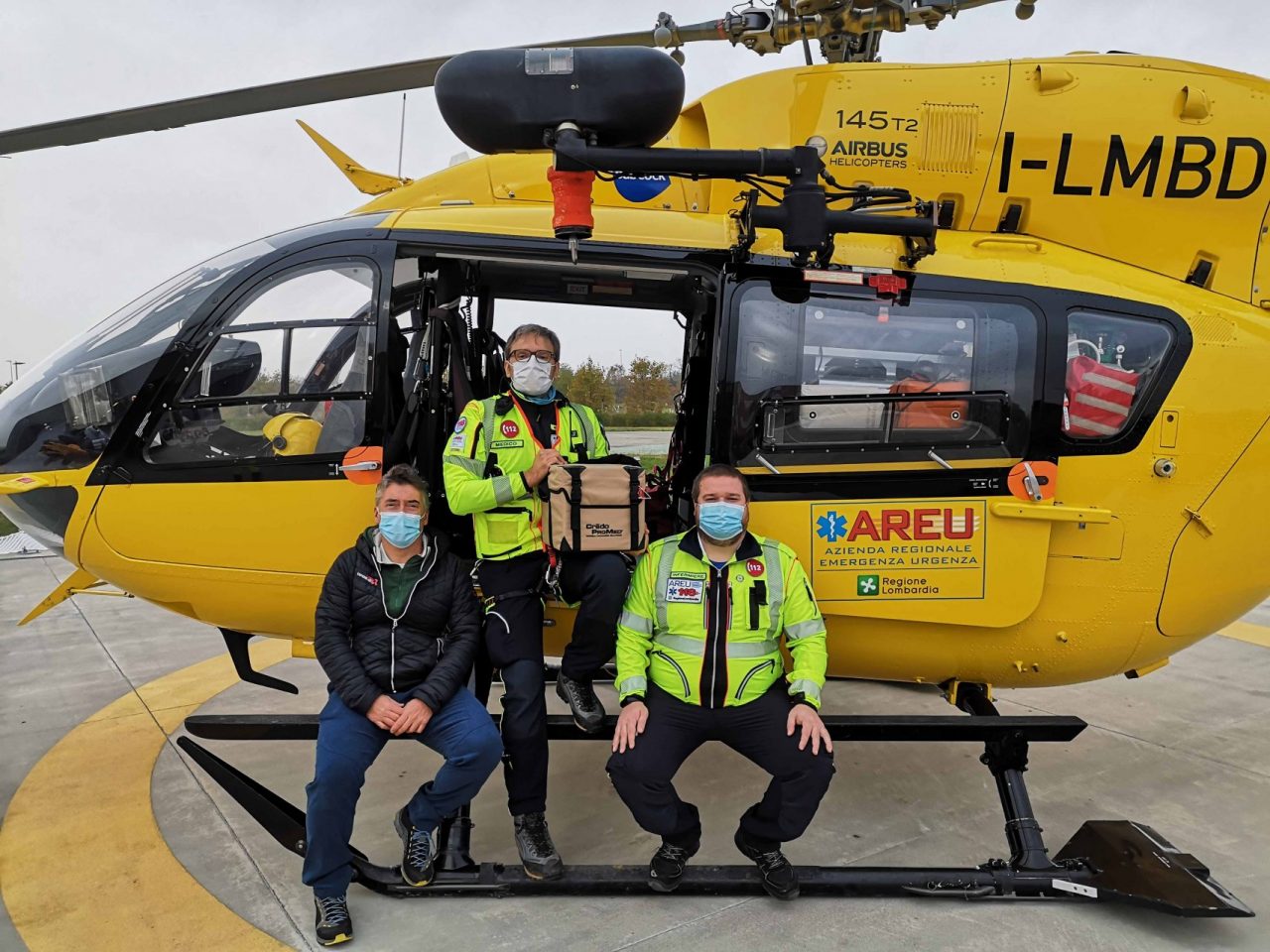 L’elissoccorso di Bergamo vola con plasma e globuli rossi per assistere chi ha un trauma