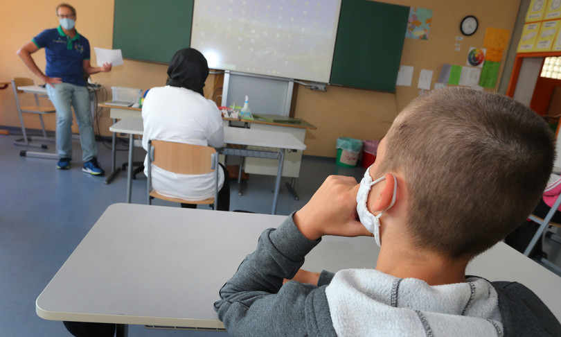 Contagi a scuola, dal 2 al 9 novembre 73 classi in quarantena e 277 positivi