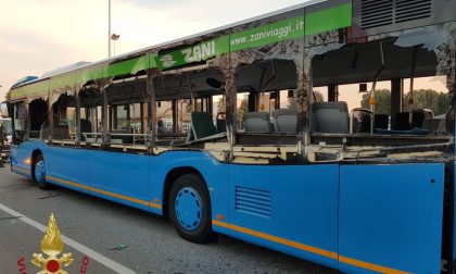 Betoniera contro autobus a a Seriate: vetri a pezzi, feriti cinque studenti