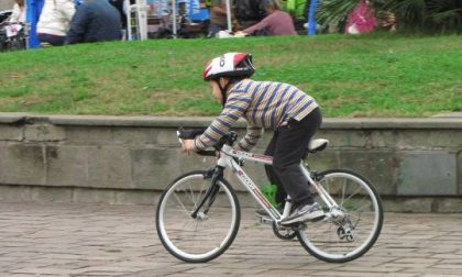 Ruba passeggini e biciclette da bambino: ladro beccato e refurtiva restituita