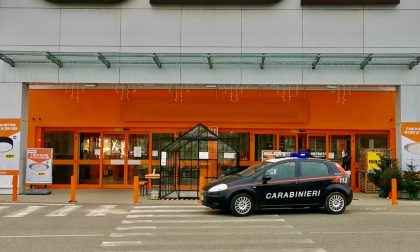 Ruba materiale elettrico e per il bricolage del valore di 1.200 euro a Curno: arrestato