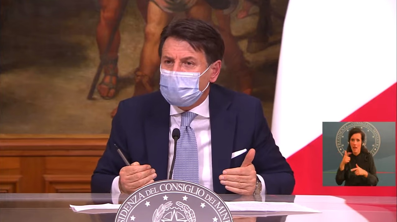 La Lombardia è “zona rossa”, da venerdì 6 sarà lockdown: il video e le misure previste