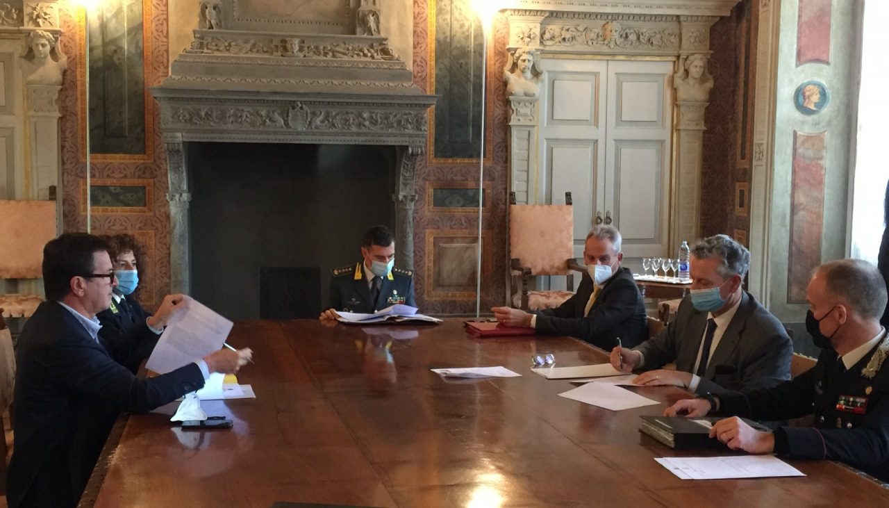 Firmato il protocollo anti-truffe agli anziani: previsti sostegno psicologico e informazione