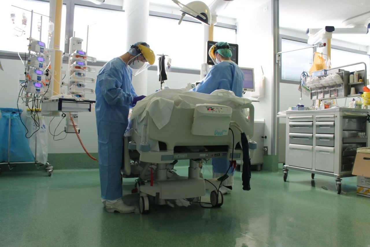 A Bergamo 304 casi in più. Resta basso il saldo dei nuovi ricoveri in Lombardia