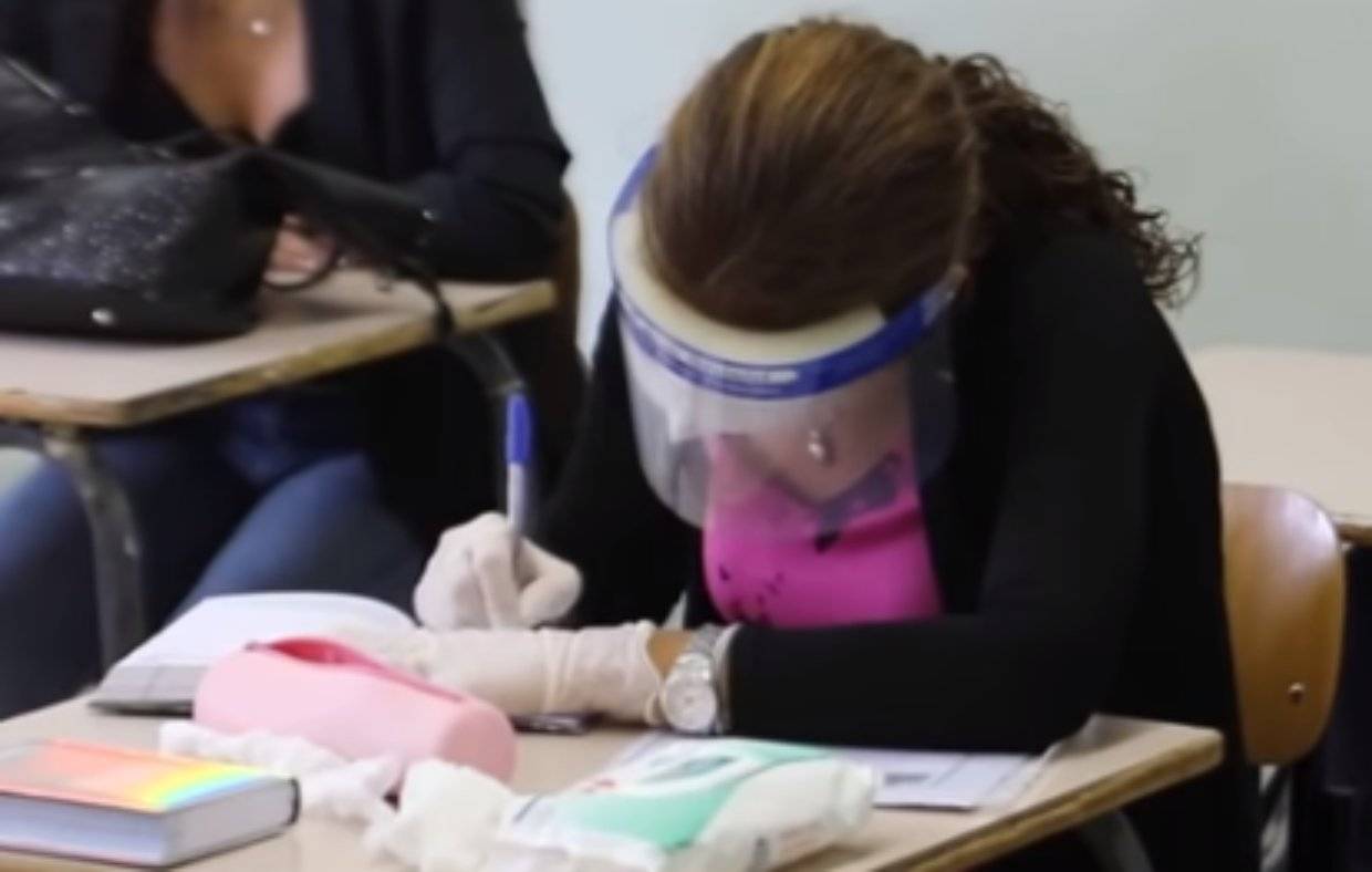 Scuola, sospese le prove scritte del concorso