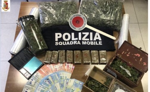 In casa nascondeva oltre due chili di droga: arrestato 24enne a Scanzo