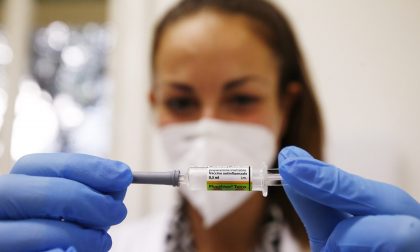 In Lombardia mancano ancora 700 mila vaccini e la Regione lancia la dodicesima "gara lampo"