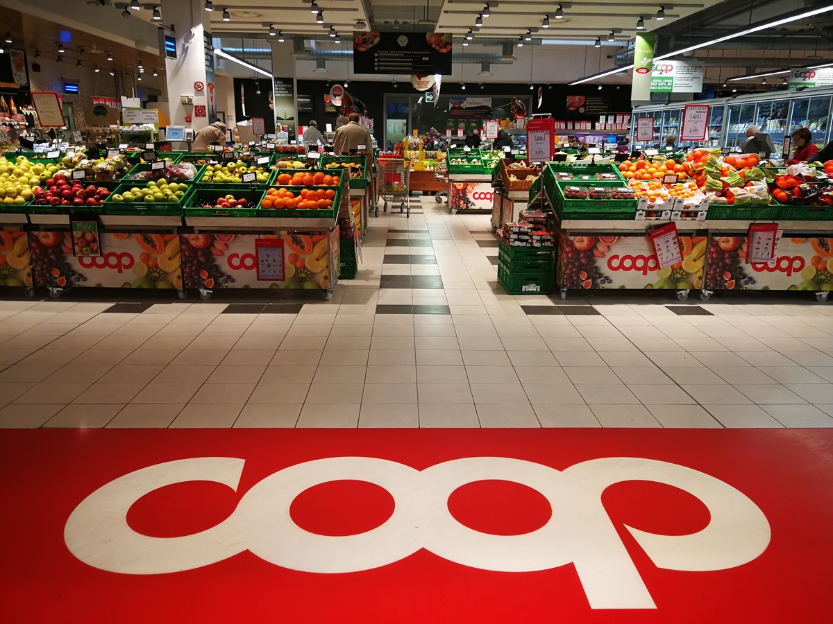 Coop Lombardia cambia l’appalto delle pulizie, a Trescore due lavoratori a rischio