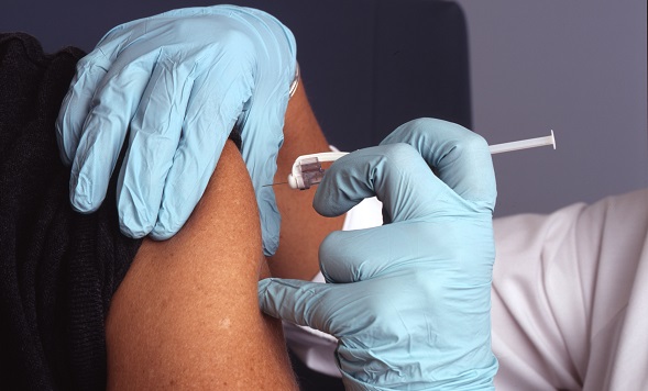 Obbligo vaccinale per il personale sanitario, a Bergamo 2.500 professionisti non vaccinati
