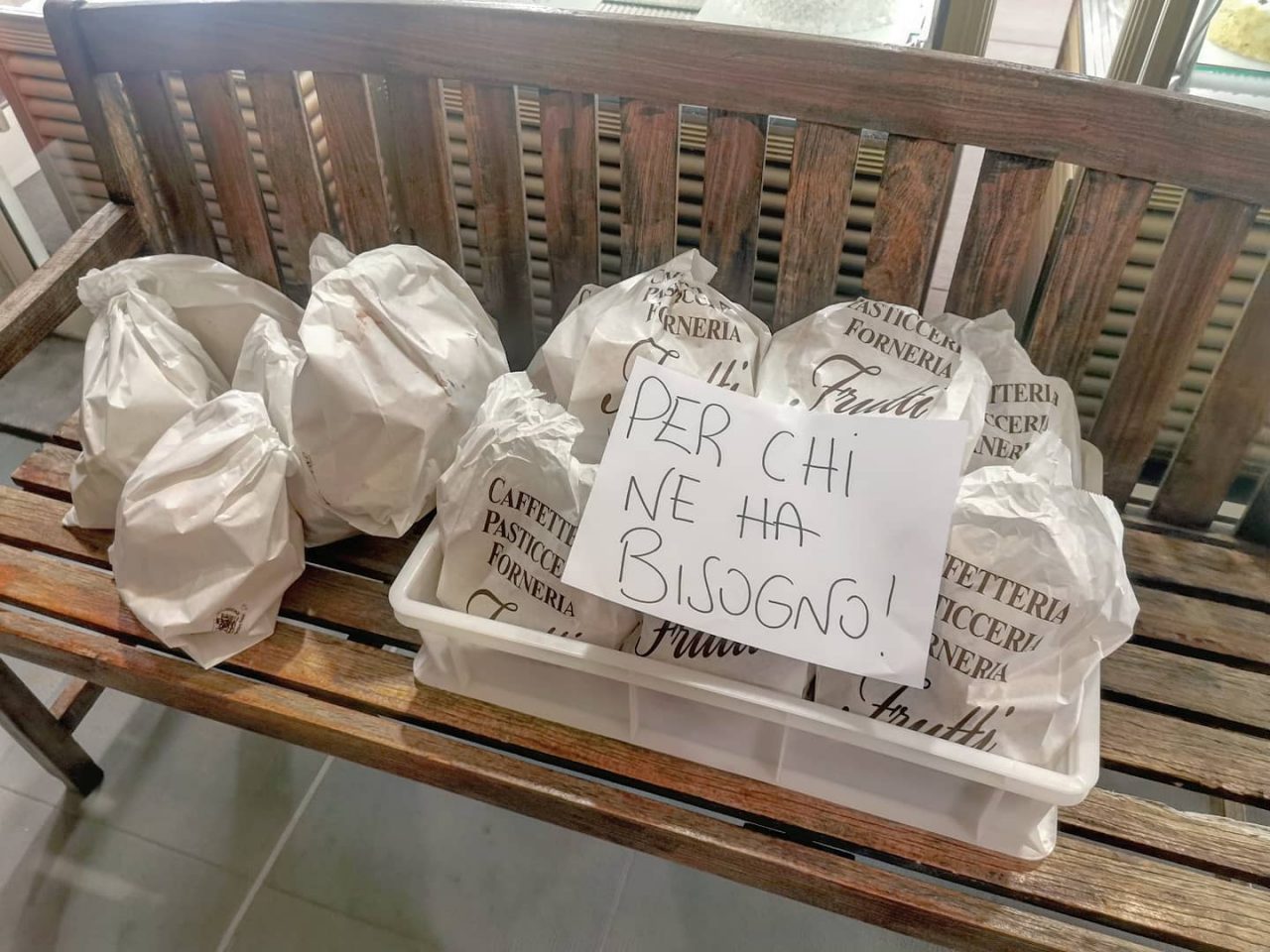 Il bel gesto della Pasticceria Frutti di Luzzana, che durante il lockdown non butta via niente