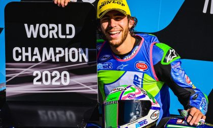 Campioni del mondo! Bastianini trionfa in Moto2 e porta l'Italtrans più in alto di tutti